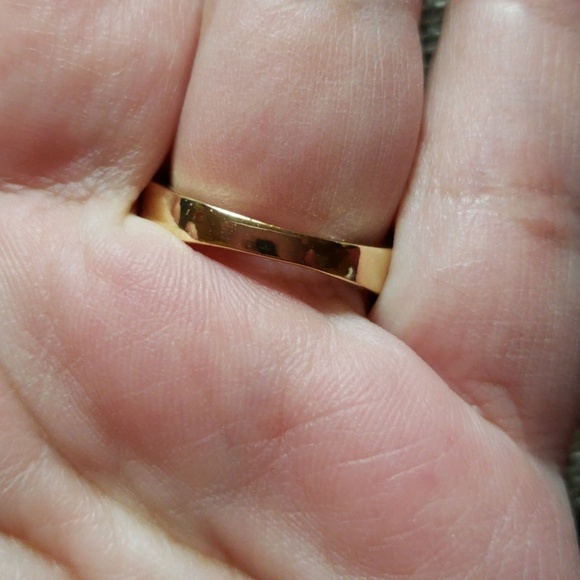 New Gold Plated ,Red Crystal ring size 8 - Picture 7 of 8